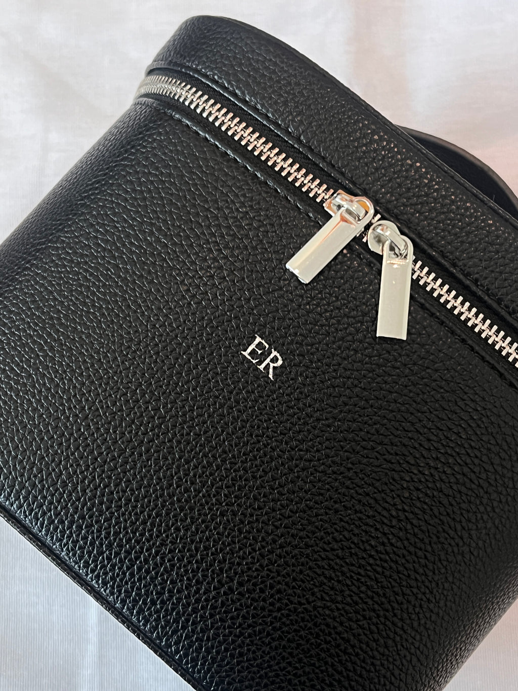 VANITY BAG BLACK